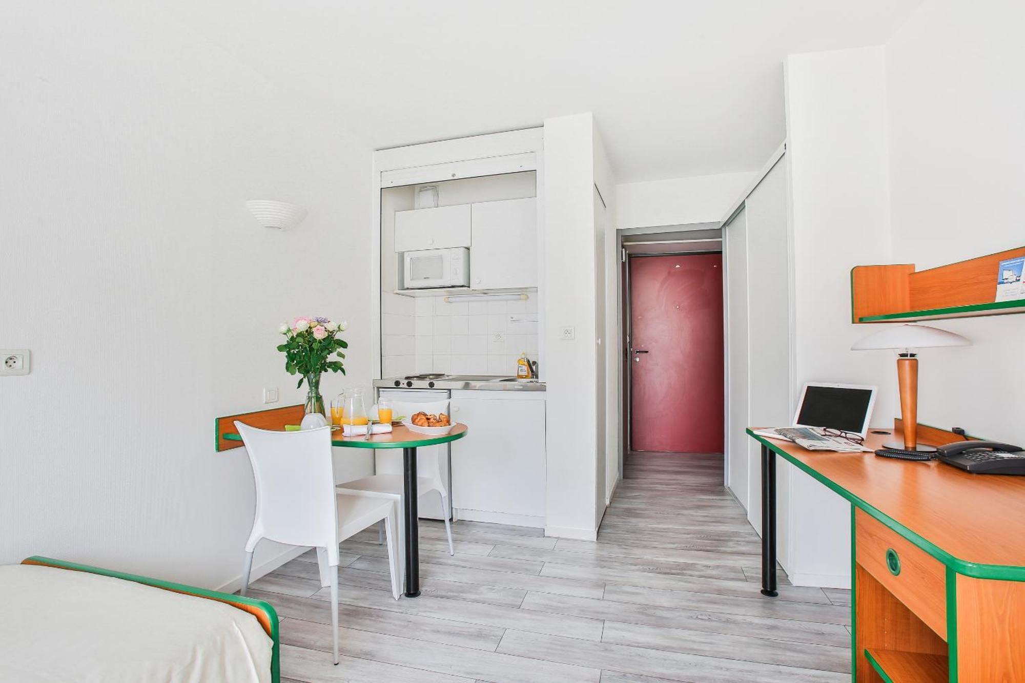 Appart'Hotel Laureades Clermont-Ferrand Centre Jaude Стая снимка