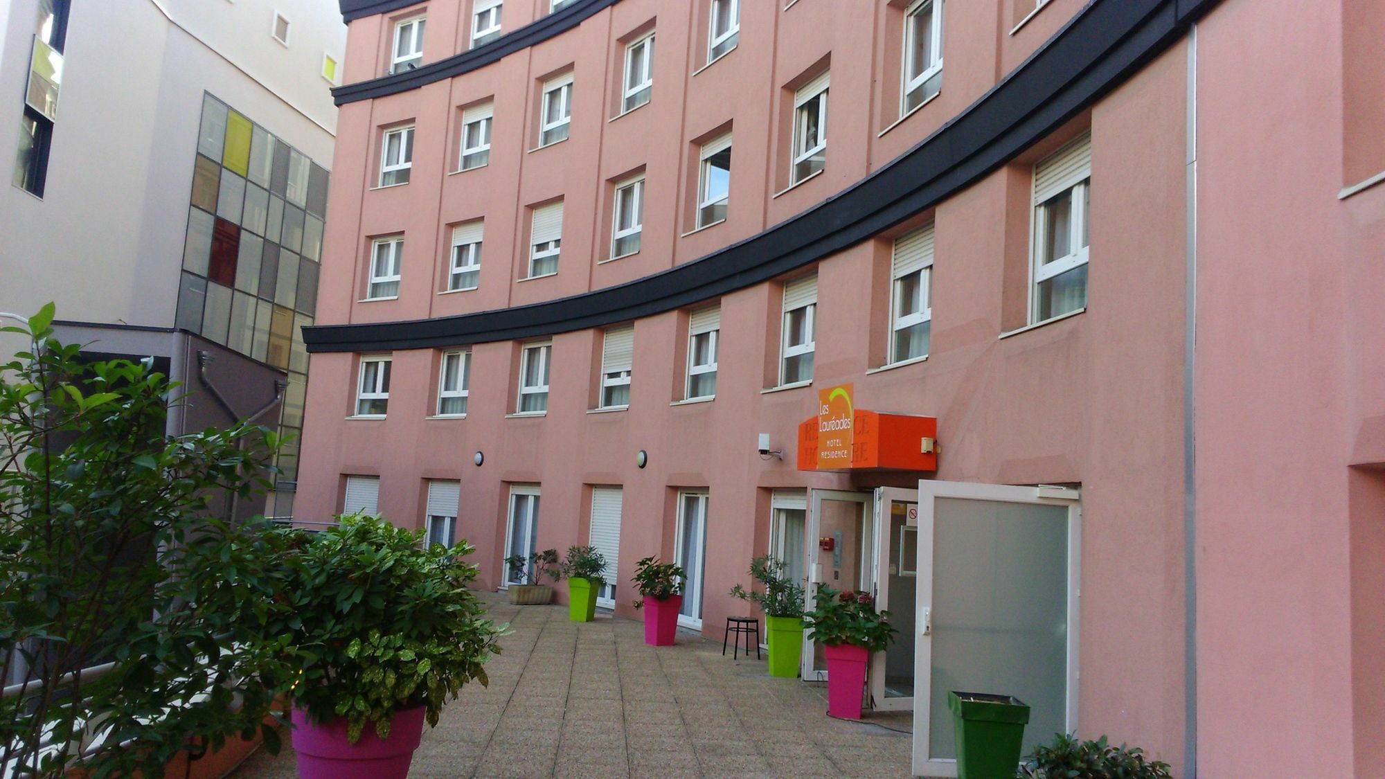 Appart'Hotel Laureades Clermont-Ferrand Centre Jaude Екстериор снимка